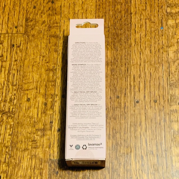 DAILY CONCEPTS - DAILY FACIAL BRUSH - Picture 2 of 2